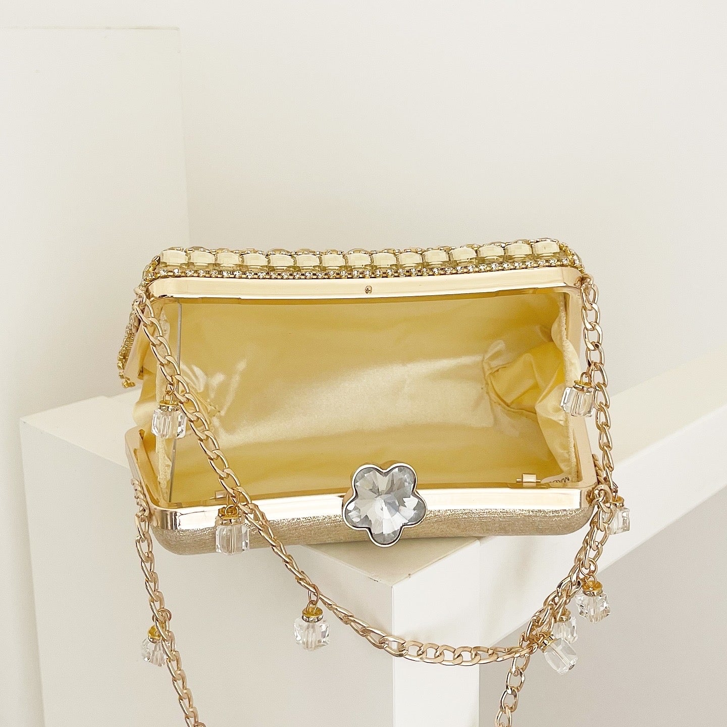 Gold Velencia Clutch